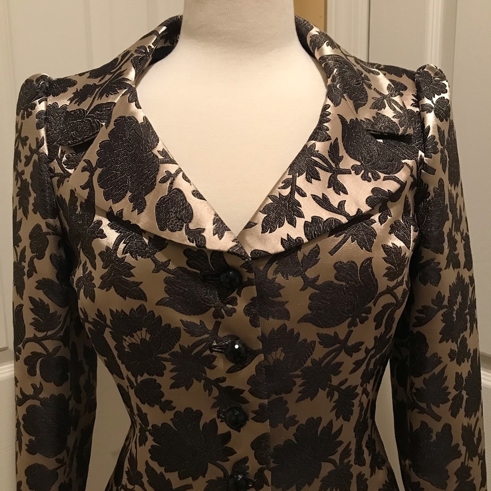 NWT Tahari Arthur Levine skirt suit